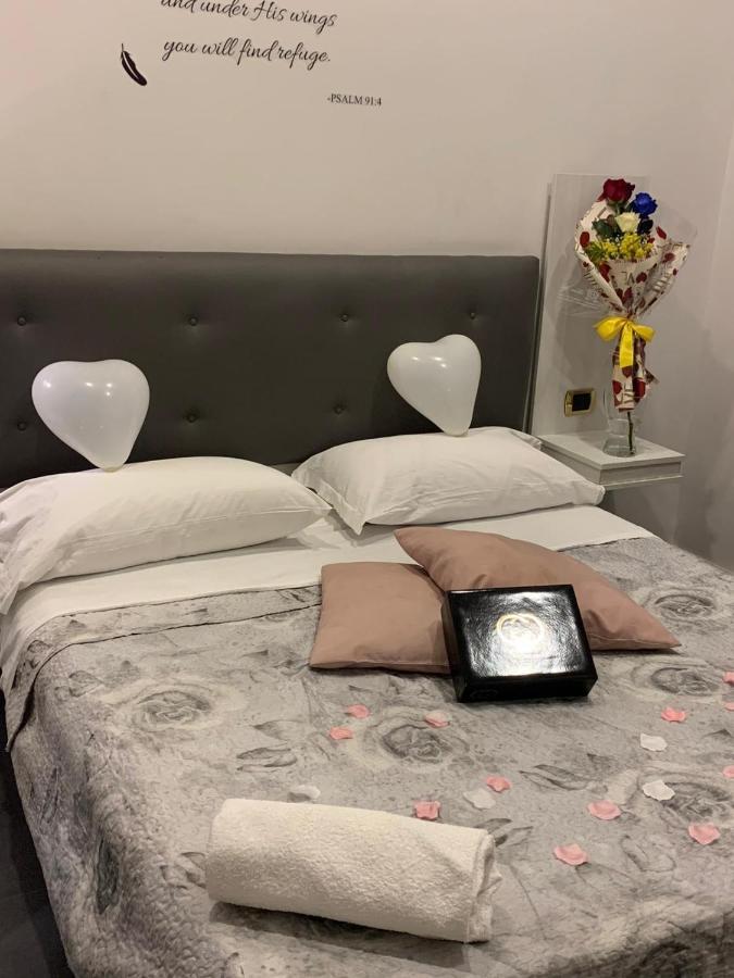 נאפולי Hotel Poerio מראה חיצוני תמונה