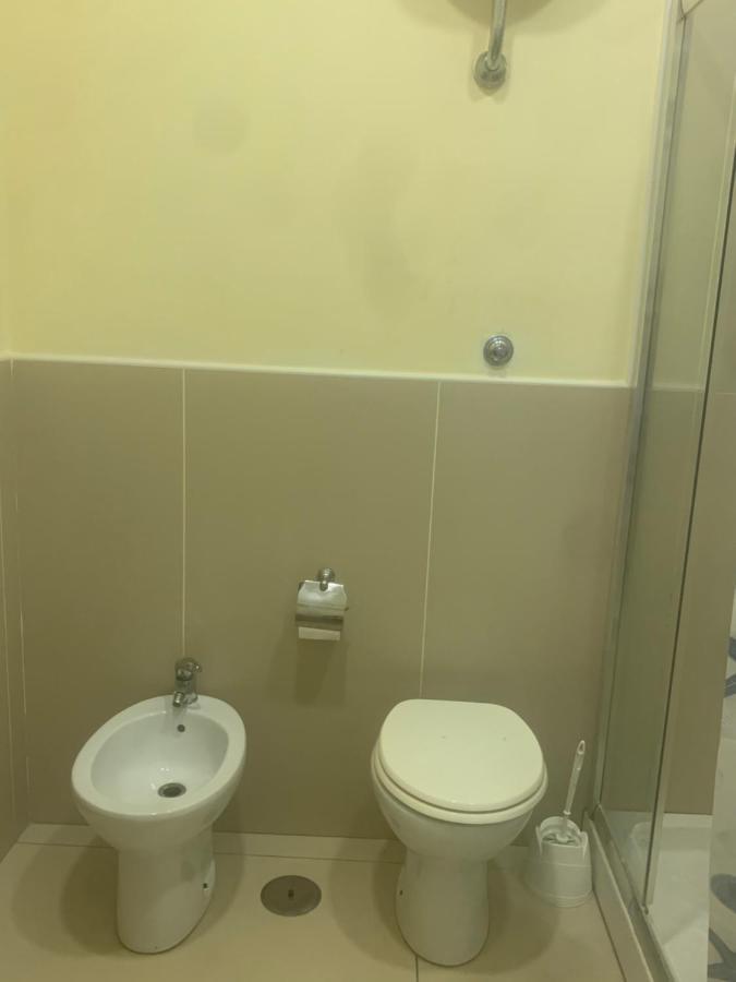 נאפולי Hotel Poerio מראה חיצוני תמונה