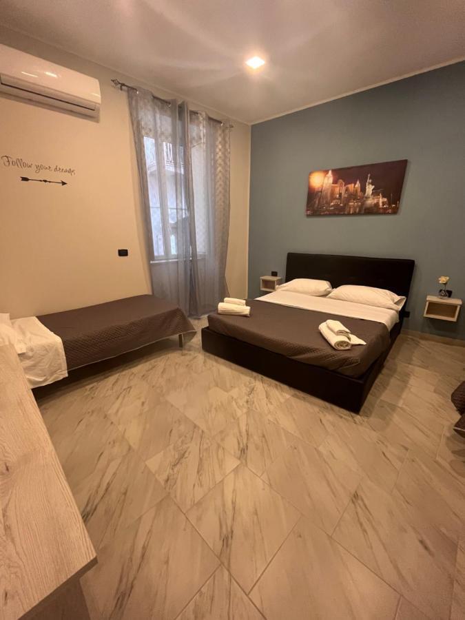 נאפולי Hotel Poerio מראה חיצוני תמונה