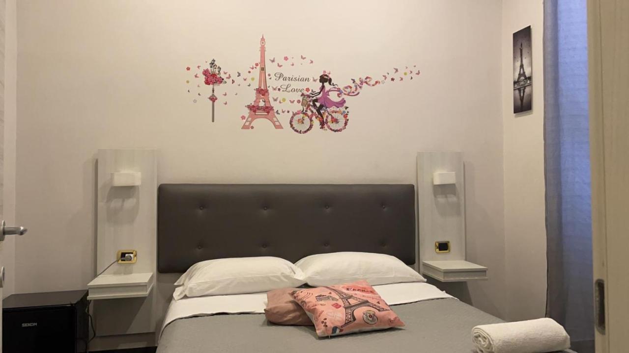 נאפולי Hotel Poerio מראה חיצוני תמונה