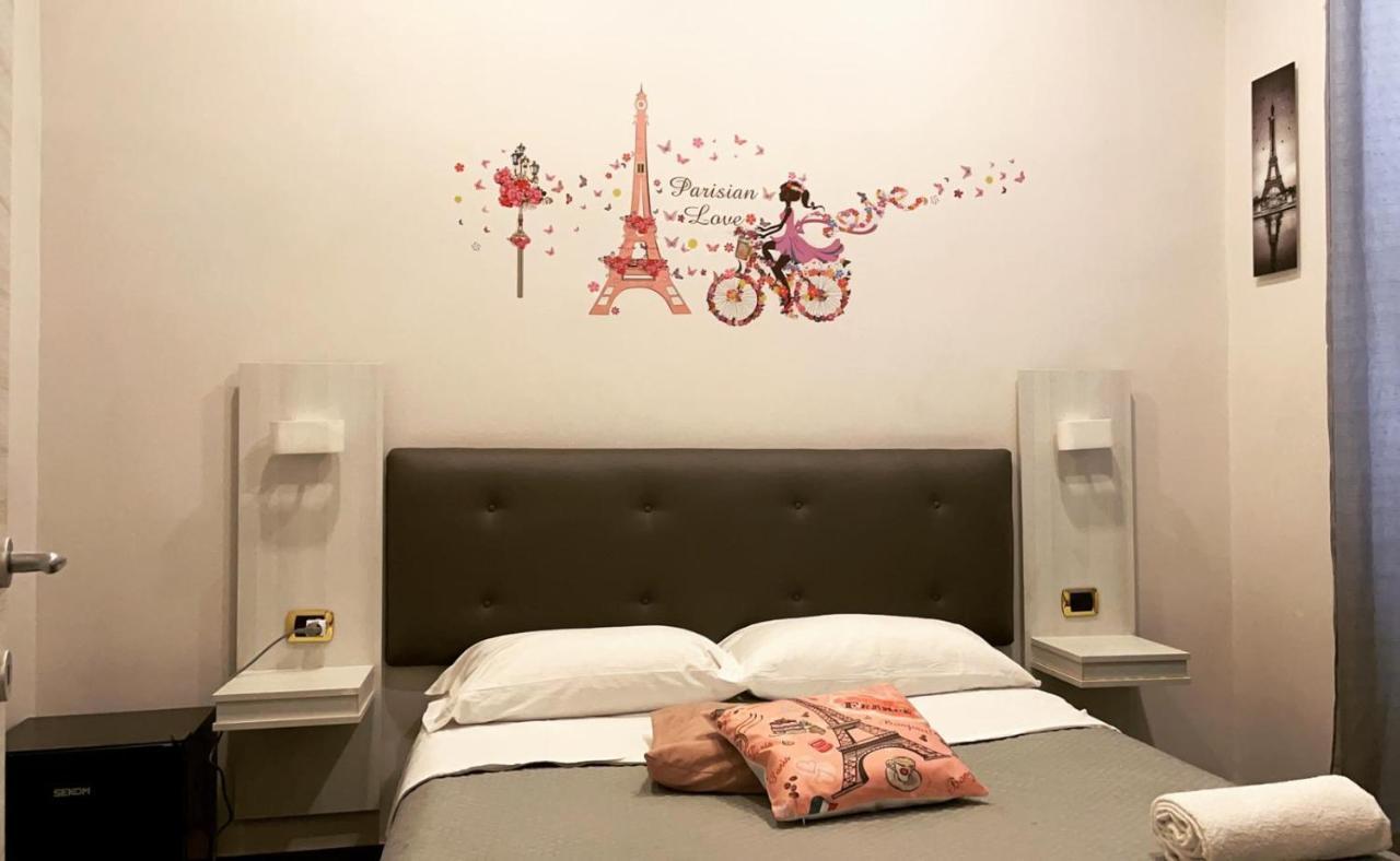 נאפולי Hotel Poerio מראה חיצוני תמונה